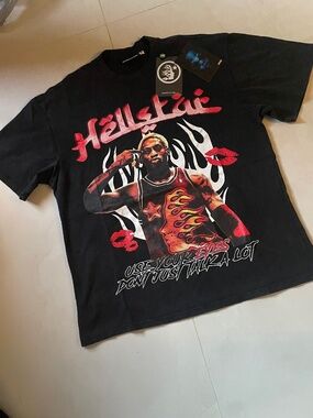 Hellstar Black Graphic Tee with Flame Design and Oversized Print
